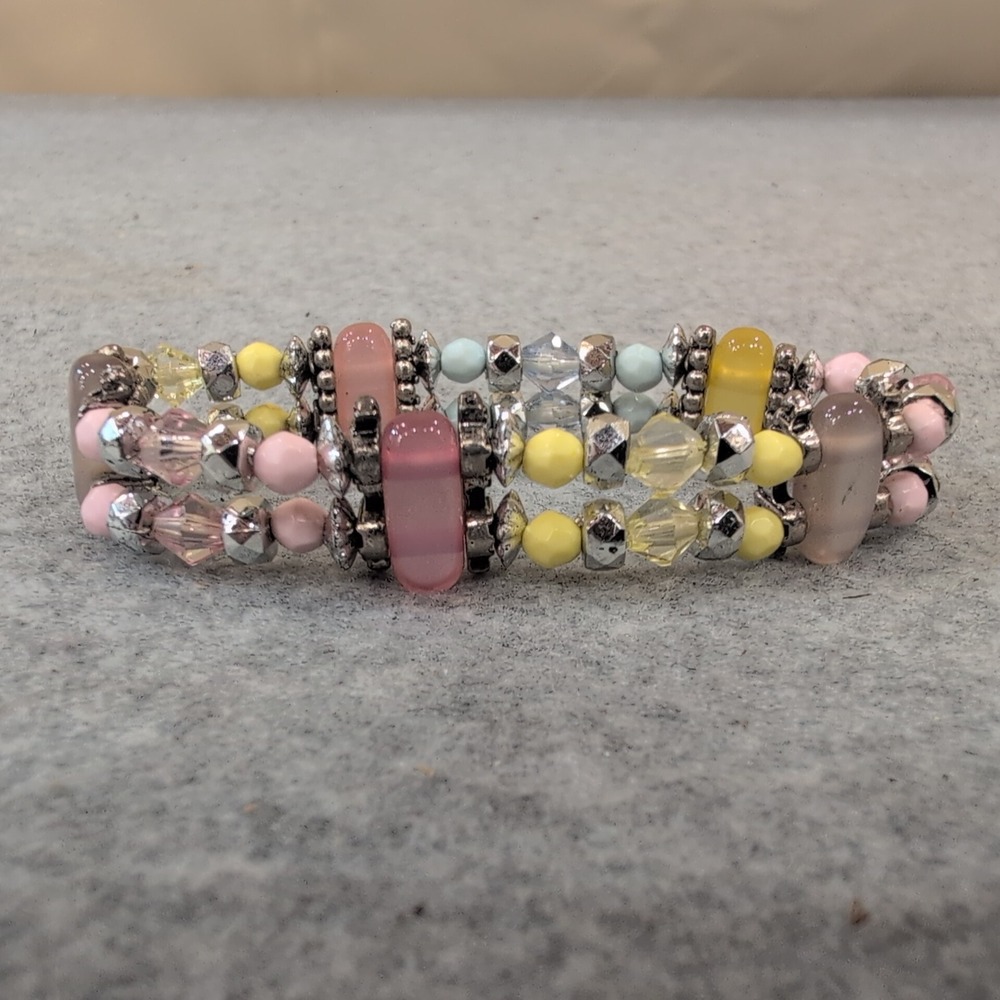 Beaded Stretchy Bracelet Pastel Colors Pink Yellow Blue Silver Accents Layered - Picture 2 of 5